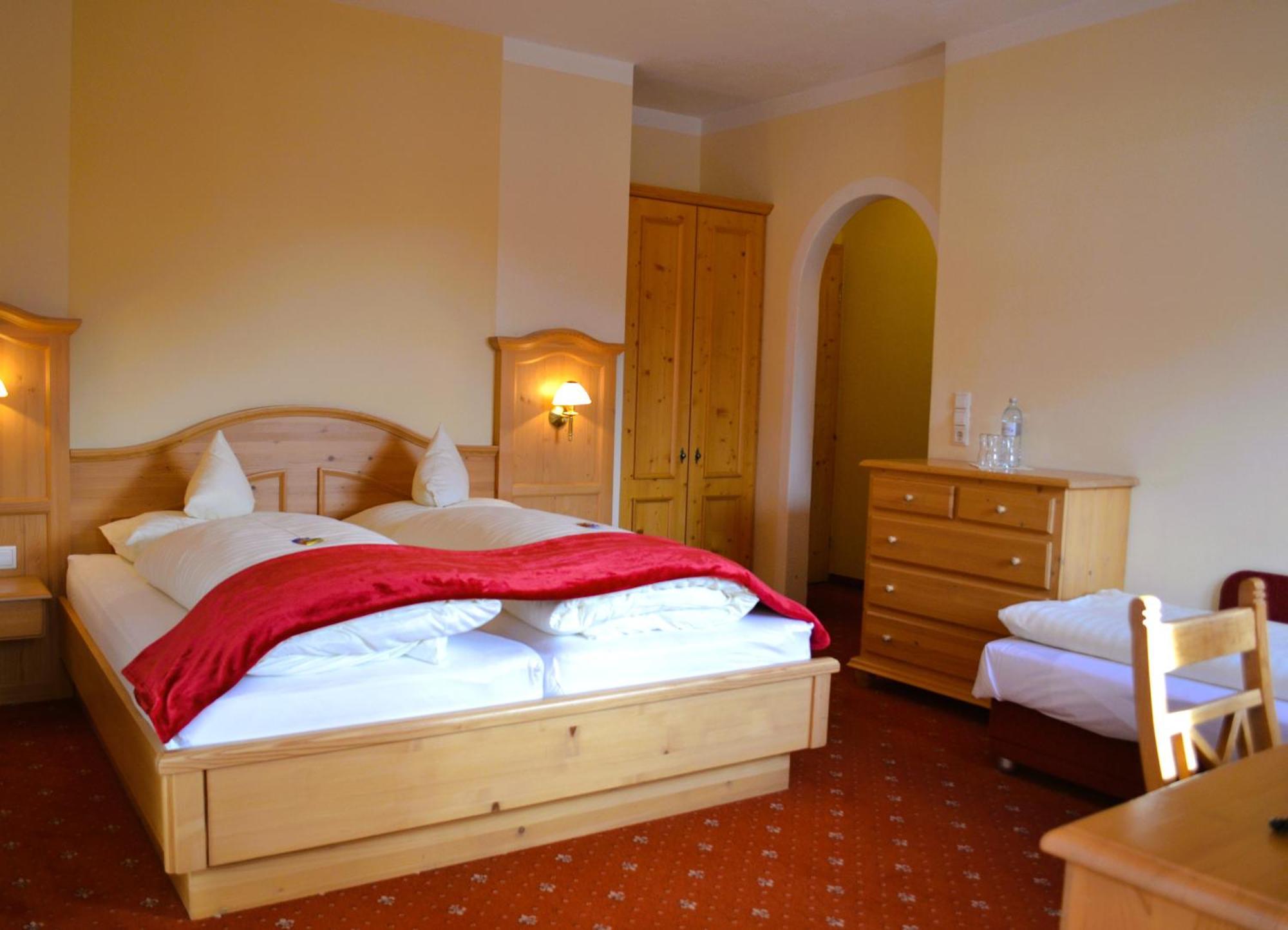 Hotel Rietzer Hof Екстер'єр фото